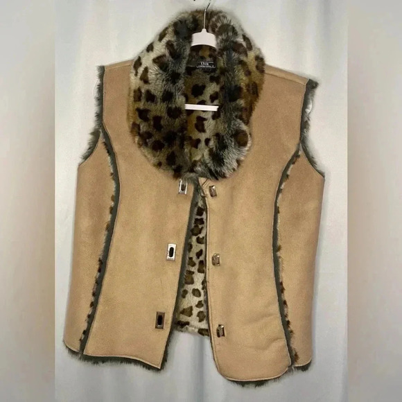 Lisa International faux fur‎ vest - Picture 3 of 6